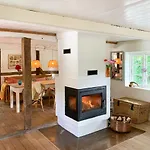 Дом отдыха Nostalgic Charm In Lolland Timber House *