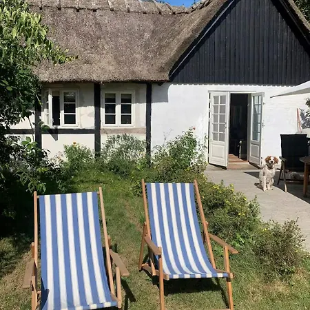 Nostalgic Charm In Lolland Timber House بيت للعطل